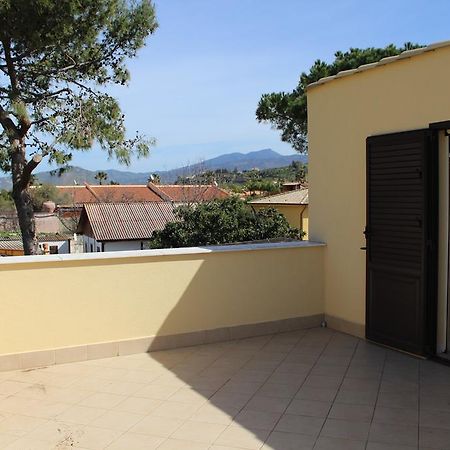 Casa Vacanze Roccella Beach Campofelice Di Roccella Exteriör bild