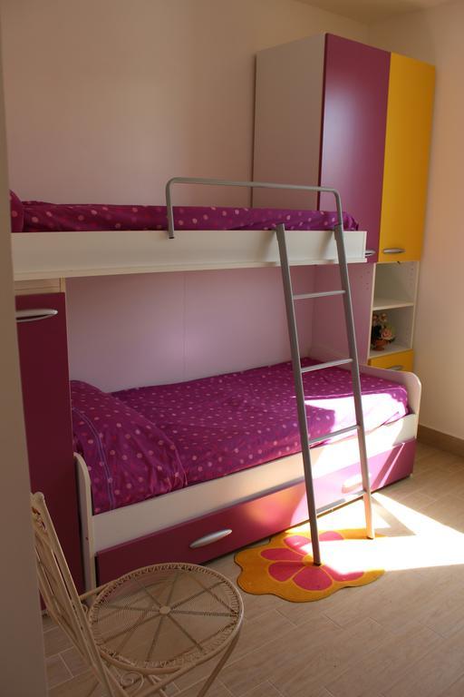 Casa Vacanze Roccella Beach Campofelice Di Roccella Exteriör bild