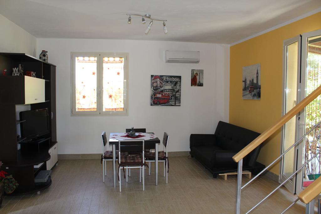 Casa Vacanze Roccella Beach Campofelice Di Roccella Exteriör bild