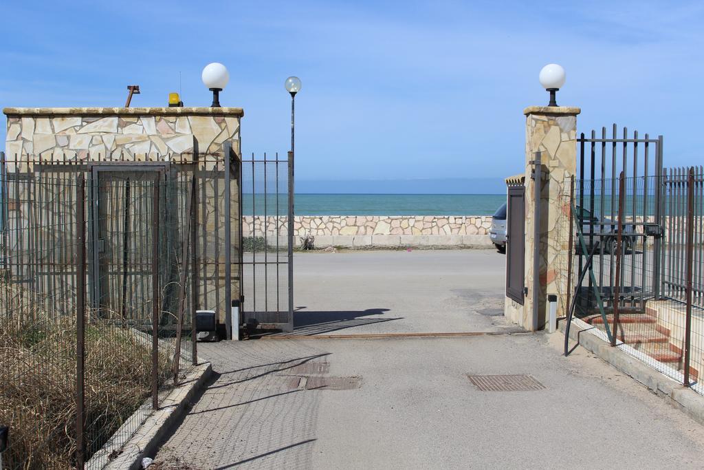Casa Vacanze Roccella Beach Campofelice Di Roccella Exteriör bild