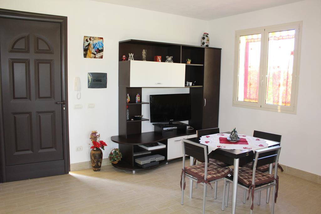 Casa Vacanze Roccella Beach Campofelice Di Roccella Exteriör bild