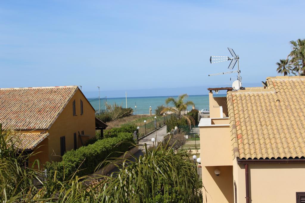 Casa Vacanze Roccella Beach Campofelice Di Roccella Exteriör bild
